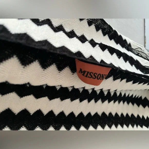 Missoni Zigzag Wool Blend Scarf Black & White - Picture 5 of 8